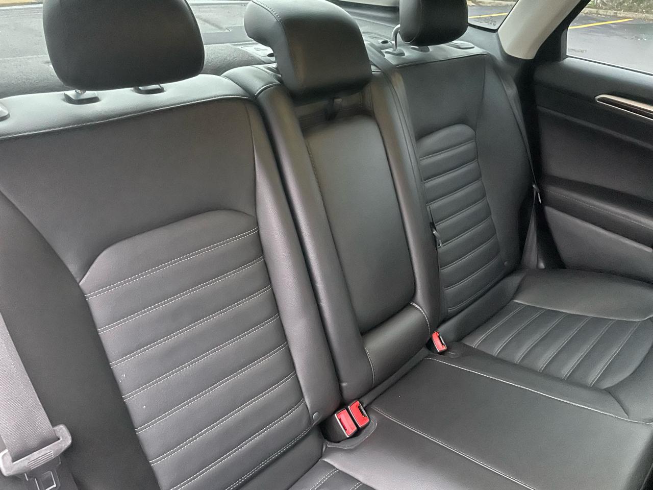 Ford Fusion Hybrid SE 2015