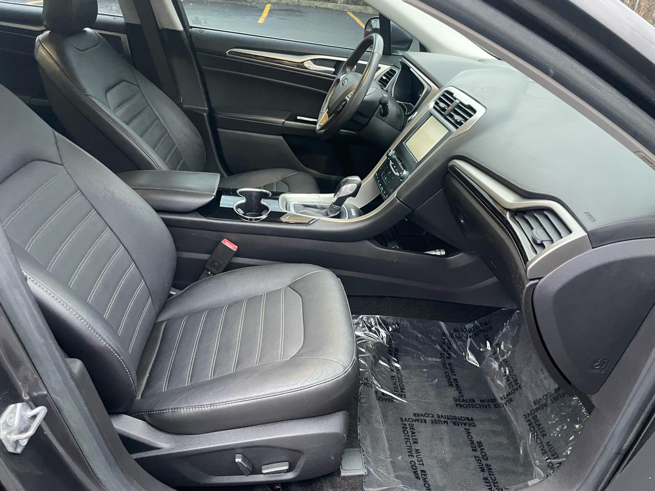 Ford Fusion Hybrid SE 2015