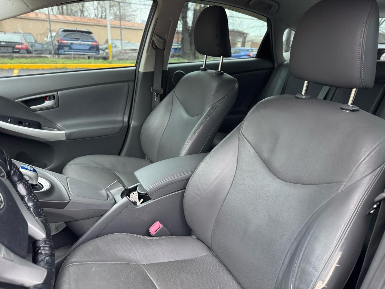 Toyota Prius Prius V 2010