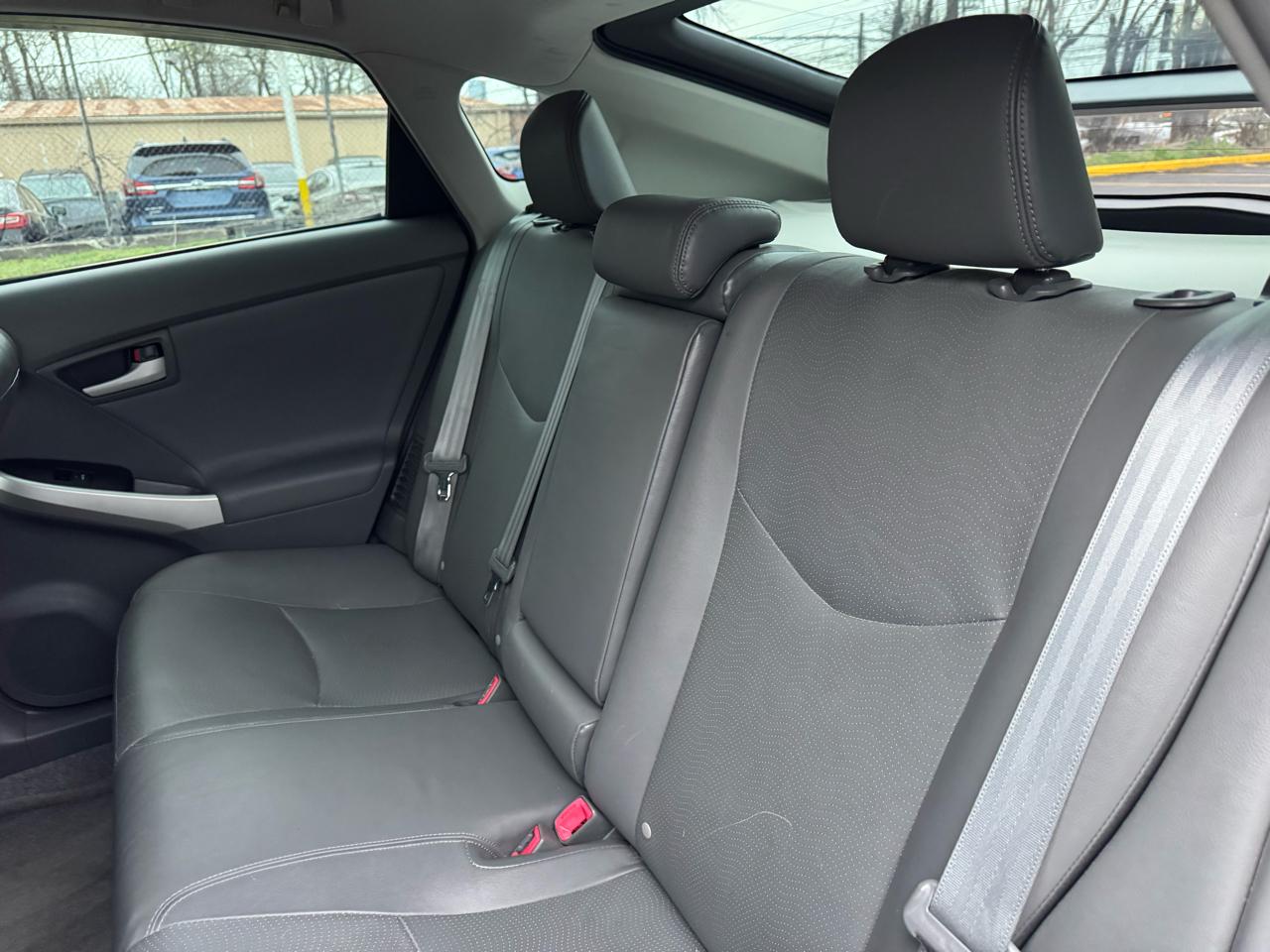 Toyota Prius Prius V 2010