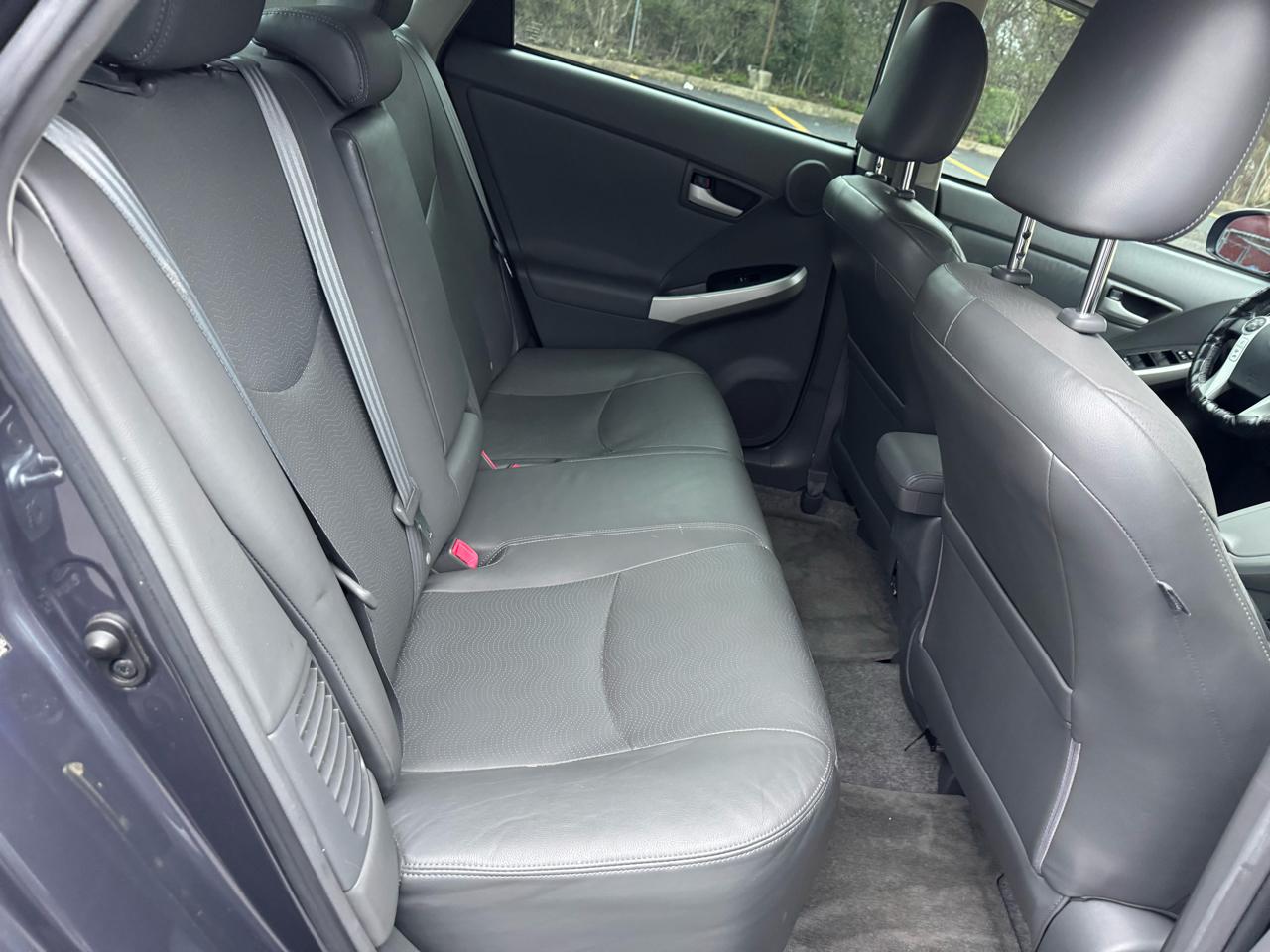 Toyota Prius Prius V 2010