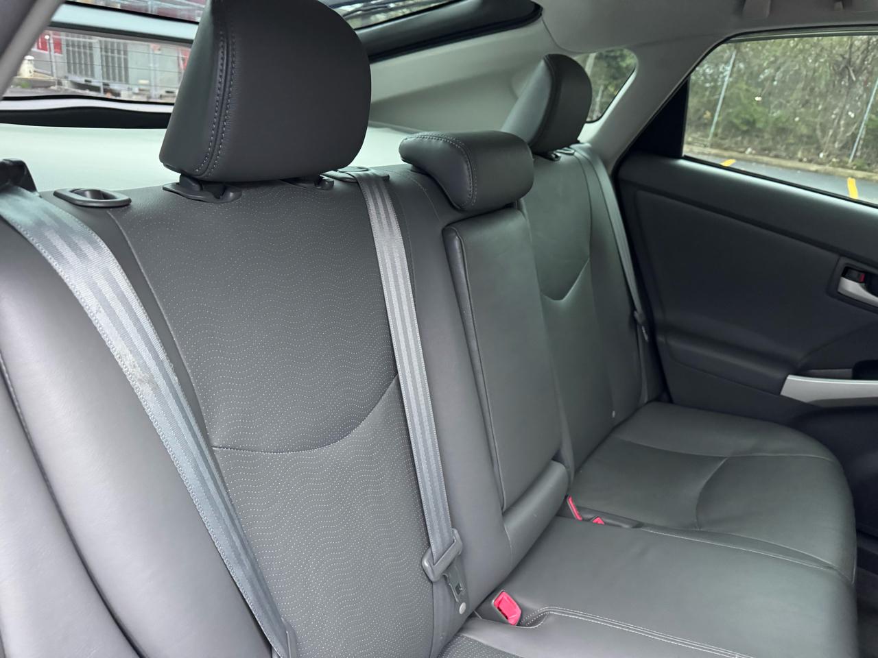 Toyota Prius Prius V 2010