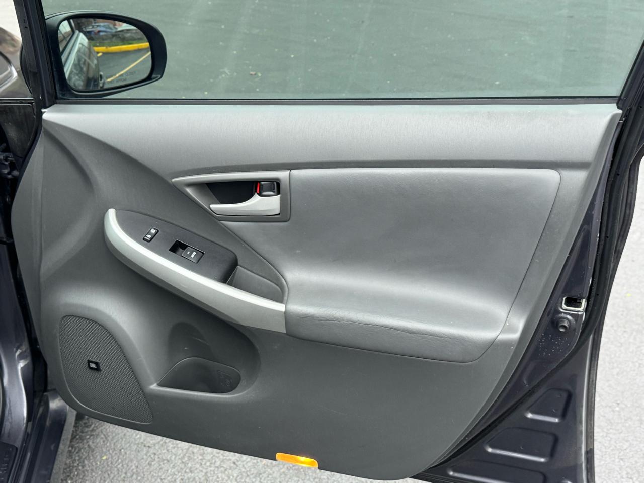 Toyota Prius Prius V 2010