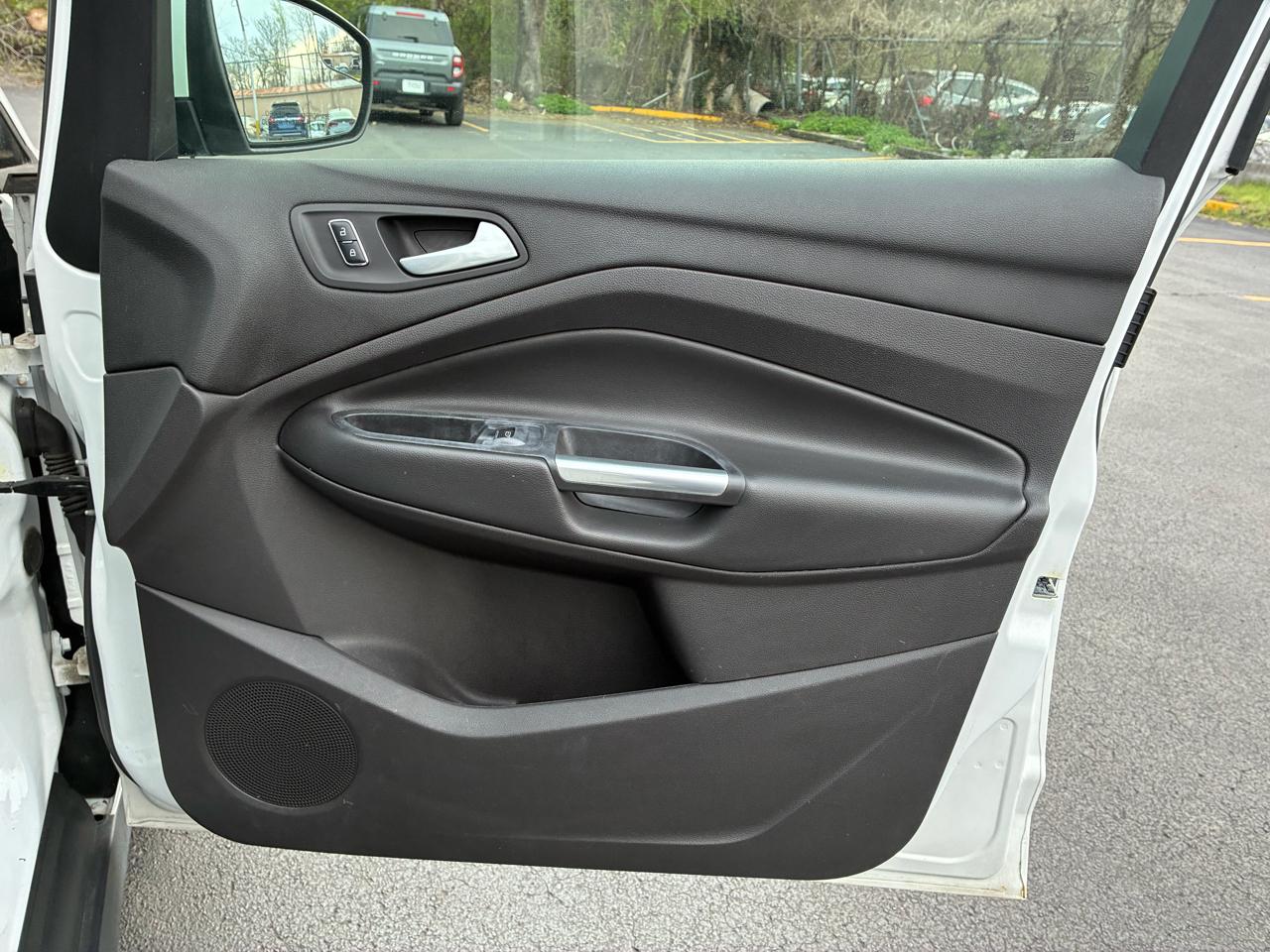 Ford C-Max Hybrid SE 2015