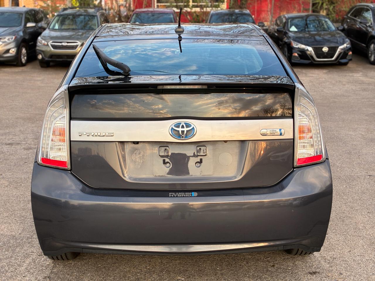 Toyota Prius Plug-In 2013