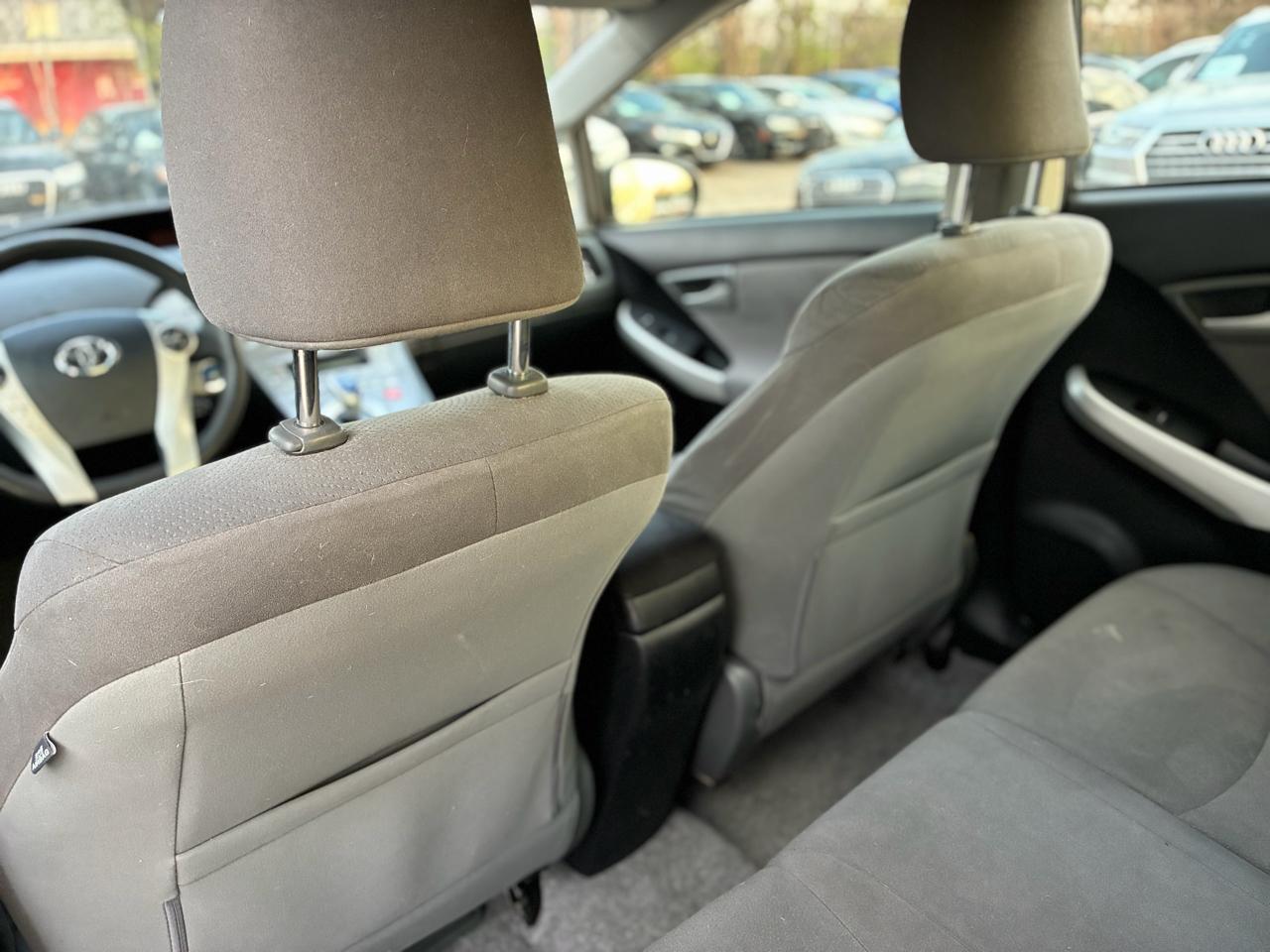 Toyota Prius Plug-In 2013