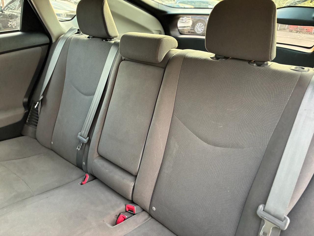 Toyota Prius Plug-In 2013