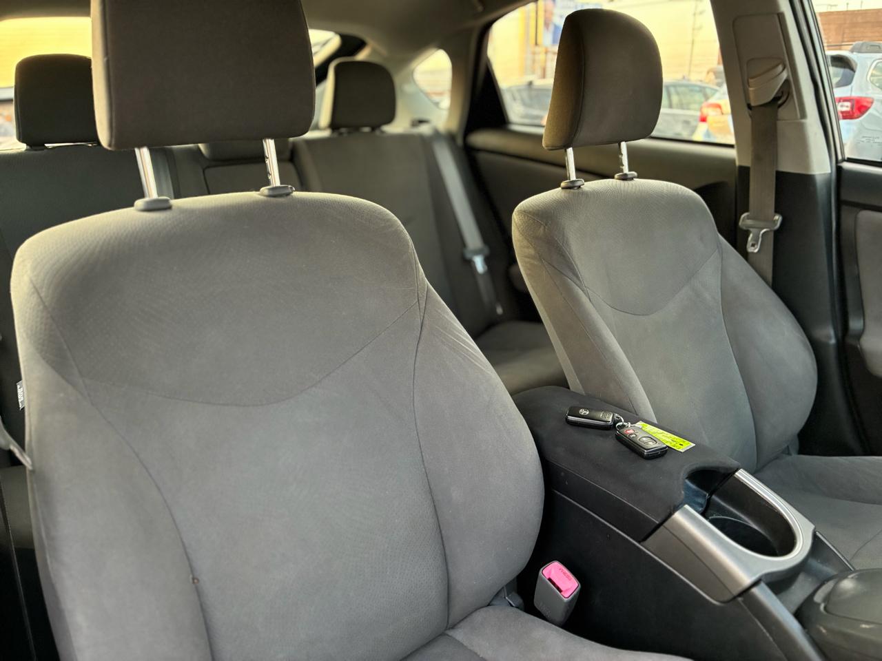 Toyota Prius Plug-In 2013