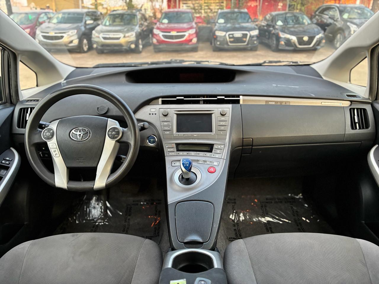 Toyota Prius Plug-In 2013