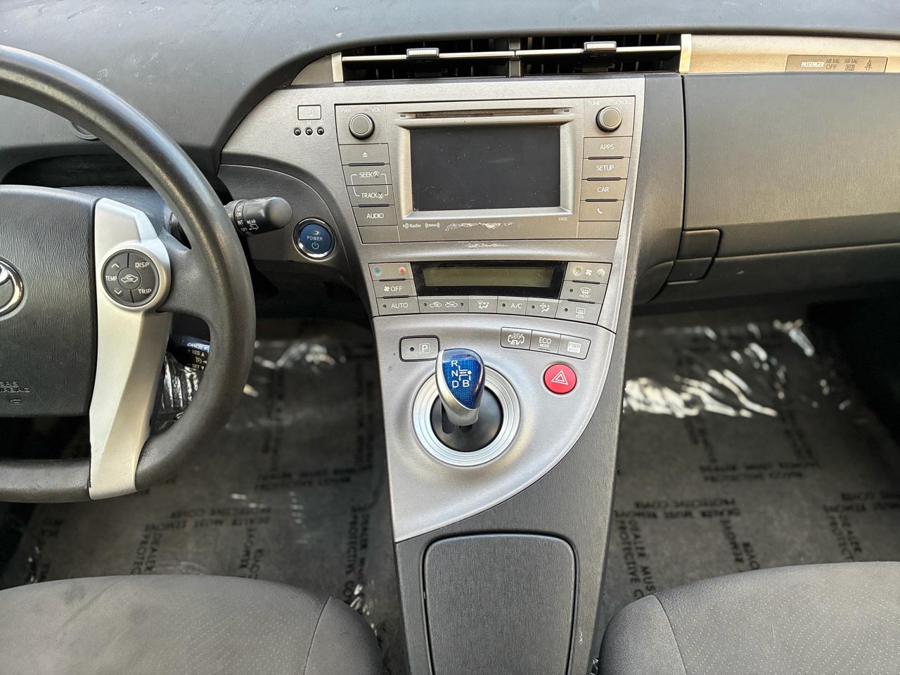 Toyota Prius Plug-In 2013