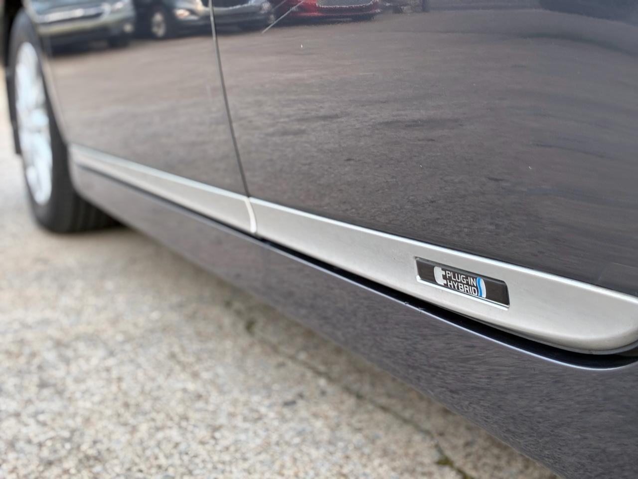 Toyota Prius Plug-In 2013