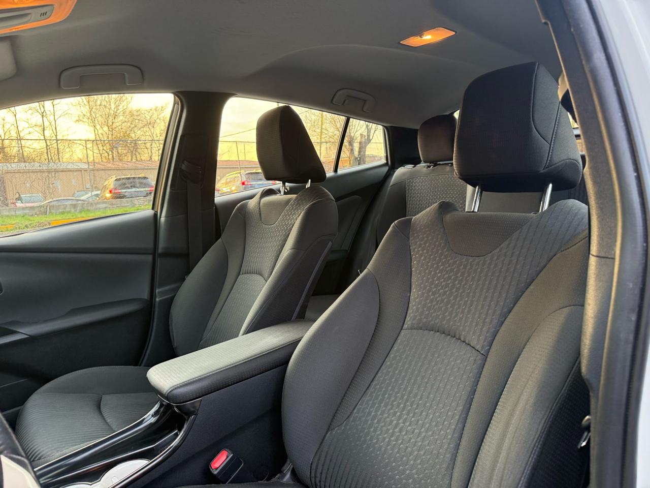 Toyota Prius Two Eco 2016