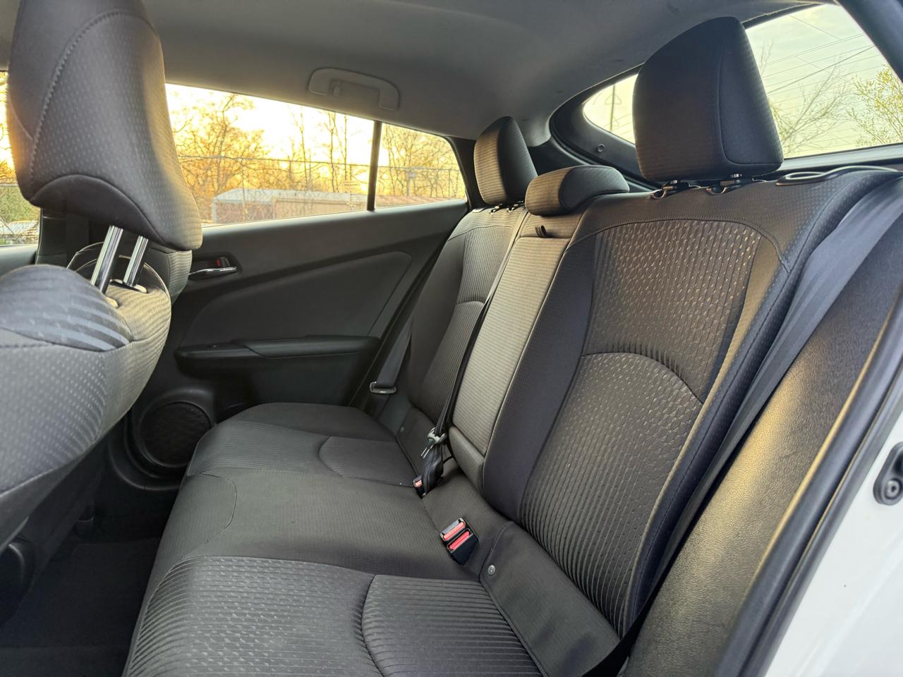 Toyota Prius Two Eco 2016