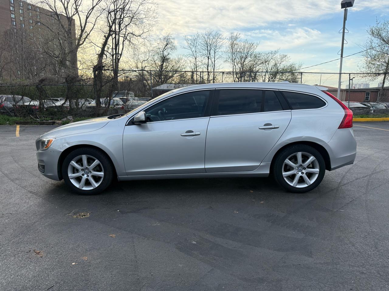 Volvo V60 T5 Premier FWD 2017