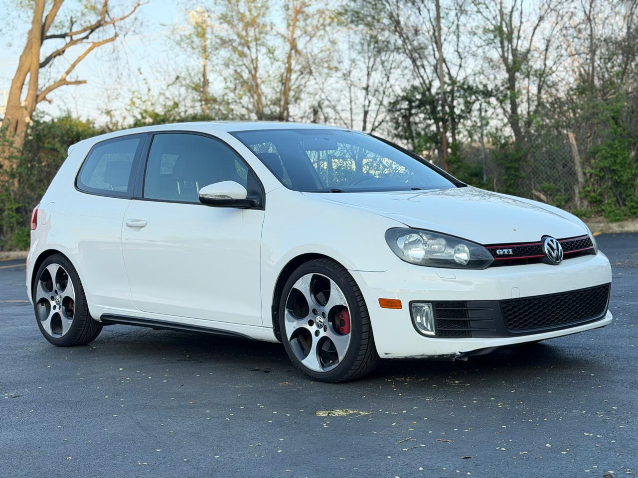 Volkswagen GTI 2-door 2012