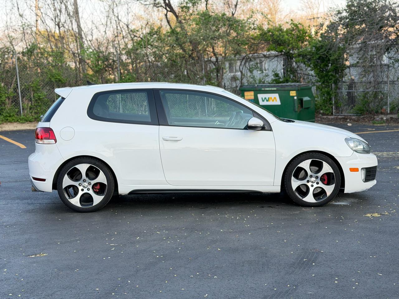 Volkswagen GTI 2-door 2012