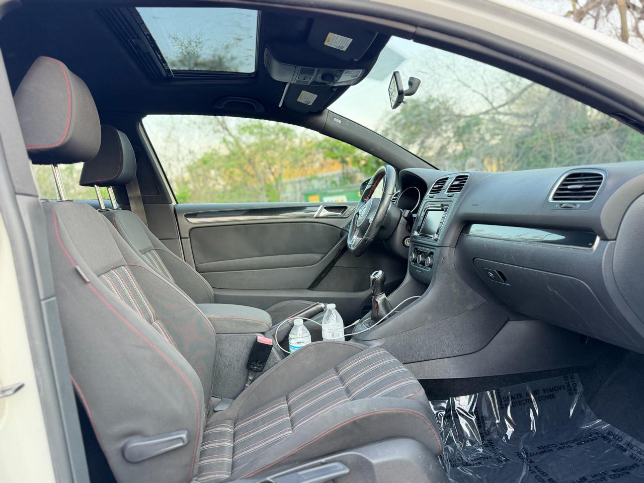 Volkswagen GTI 2-door 2012