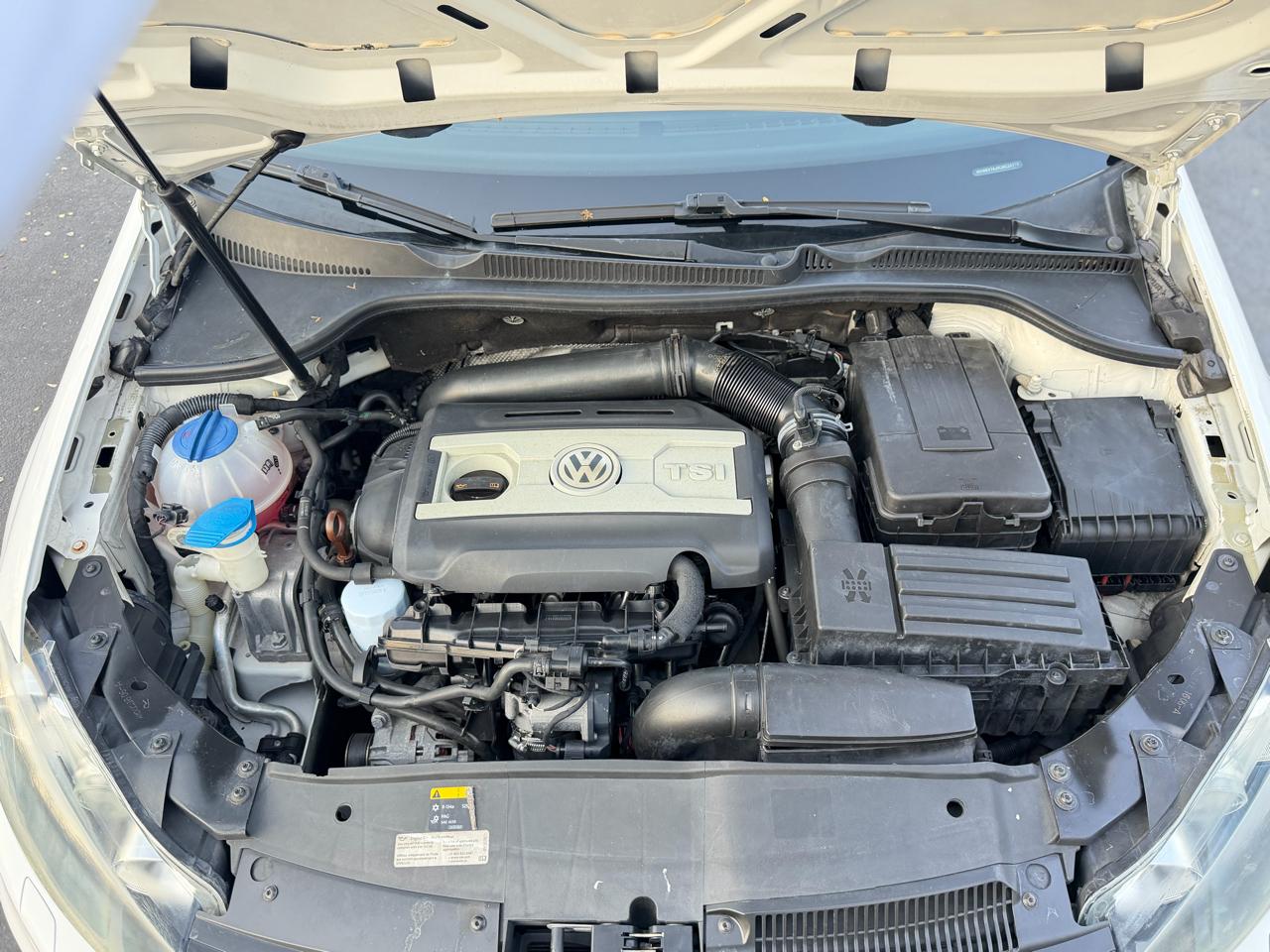 Volkswagen GTI 2-door 2012