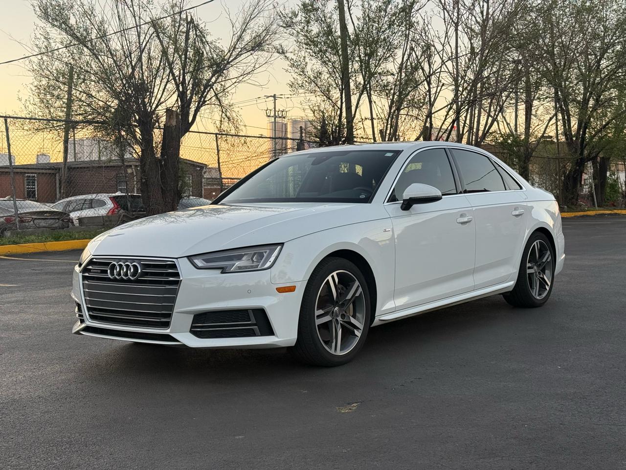 Audi A4 2.0T Premium Plus quattro Sedan 2017