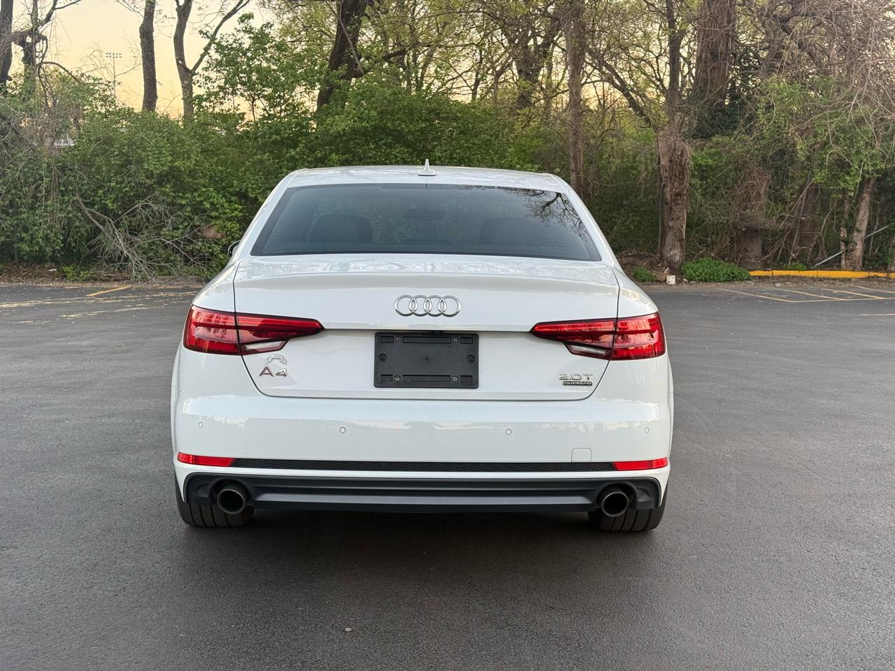 Audi A4 2.0T Premium Plus quattro Sedan 2017