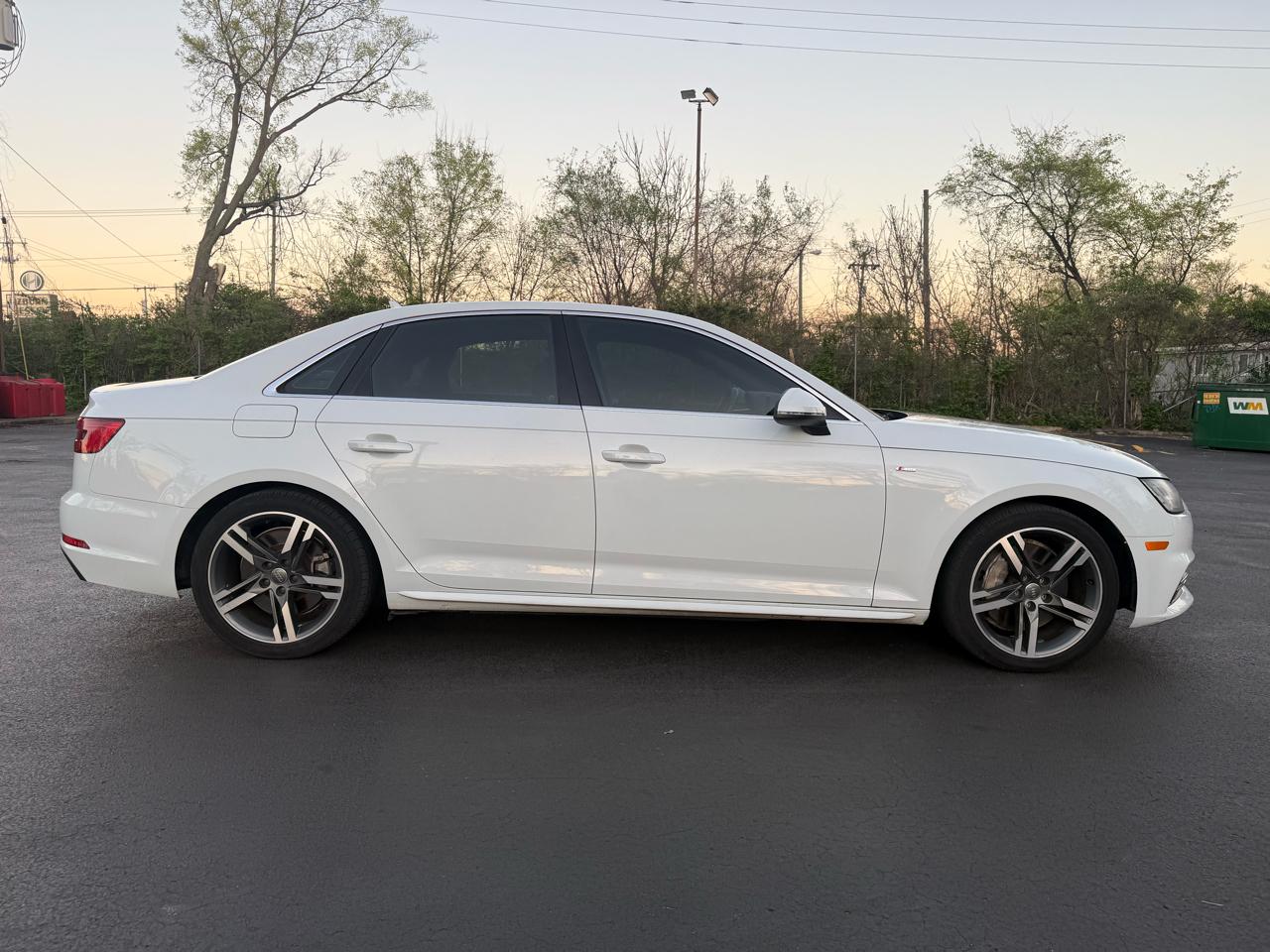 Audi A4 2.0T Premium Plus quattro Sedan 2017