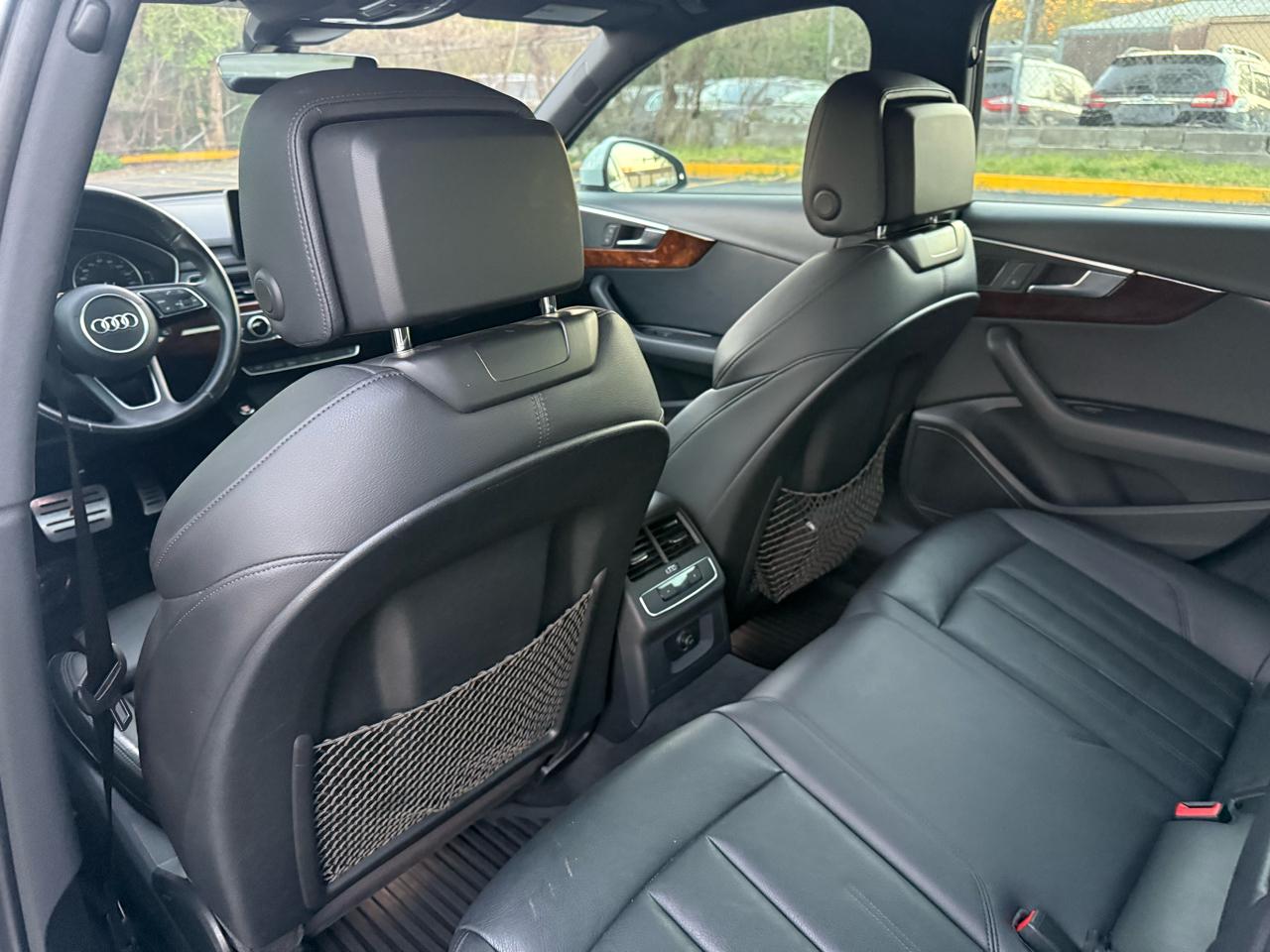 Audi A4 2.0T Premium Plus quattro Sedan 2017