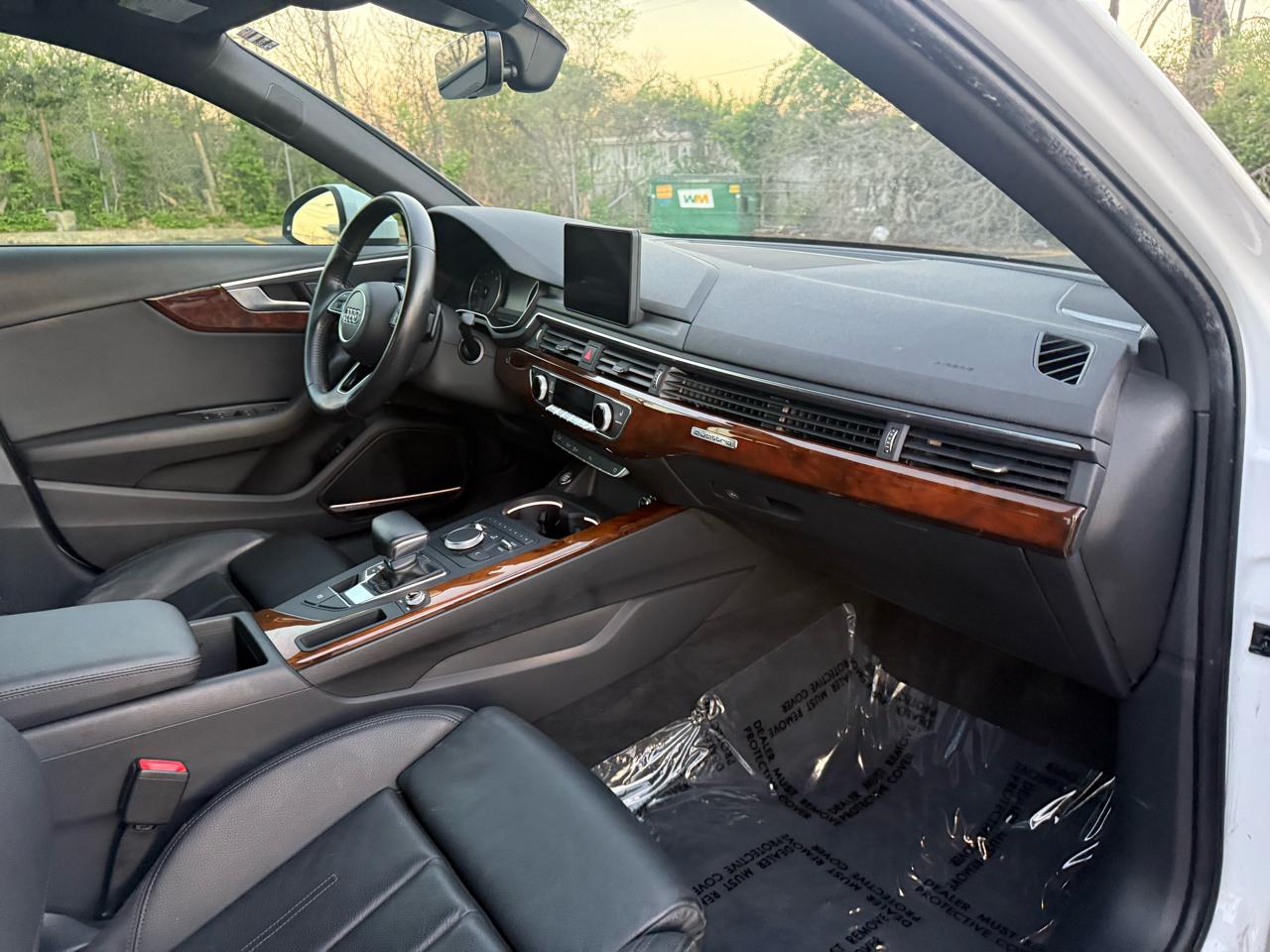 Audi A4 2.0T Premium Plus quattro Sedan 2017