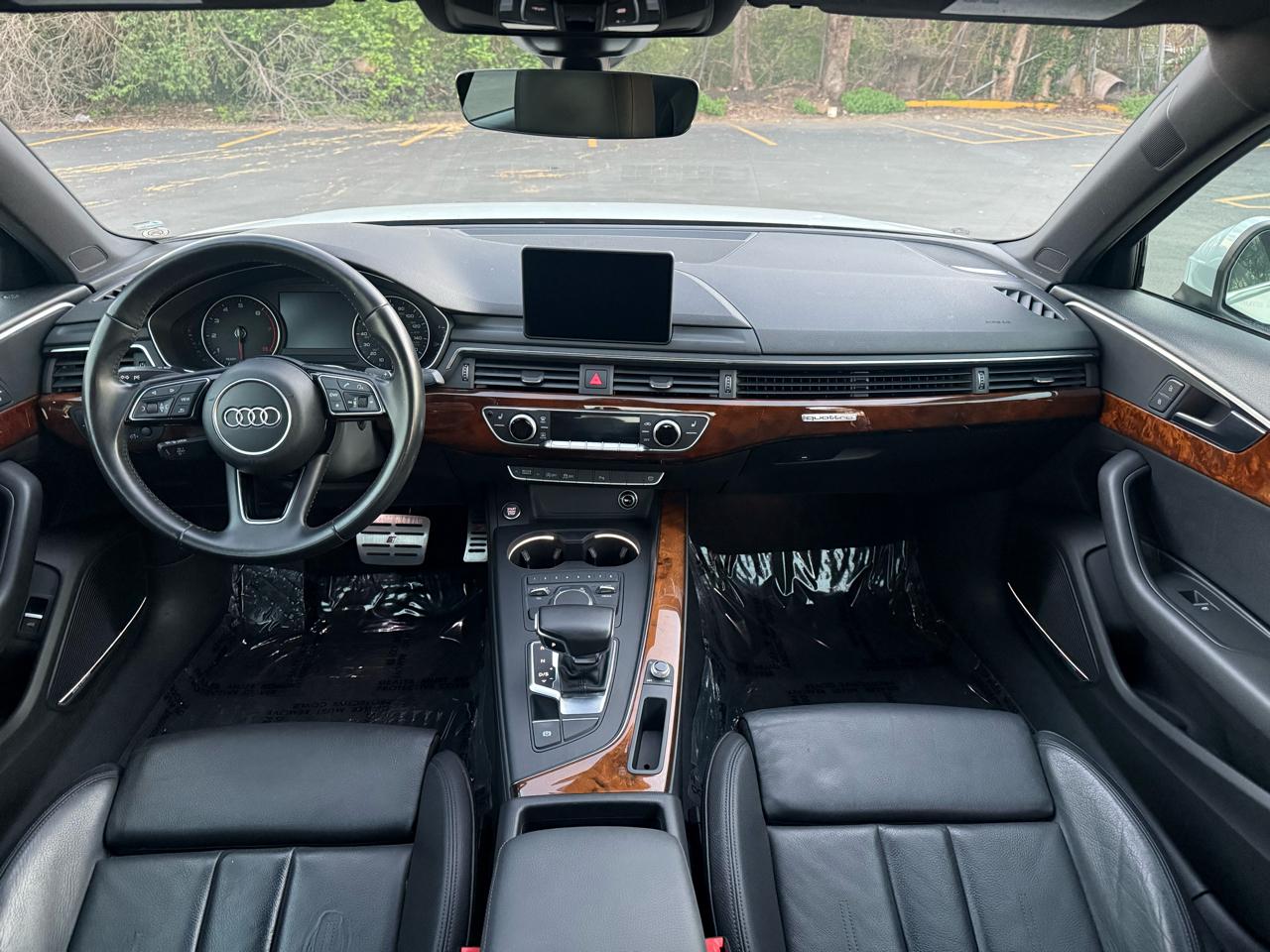 Audi A4 2.0T Premium Plus quattro Sedan 2017