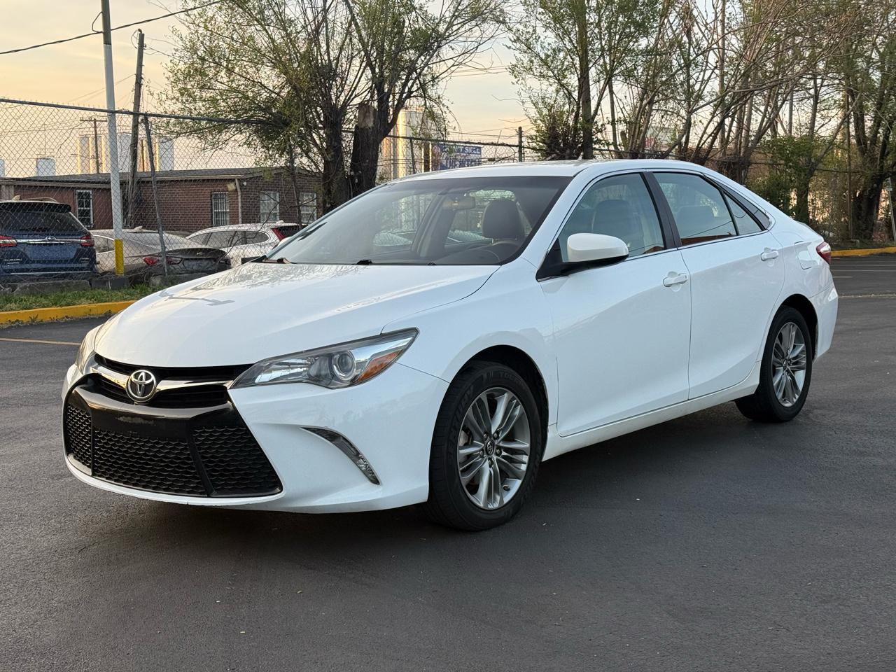 Toyota Camry SE 2017
