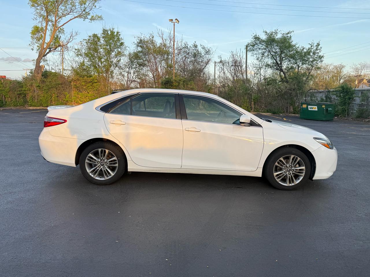Toyota Camry SE 2017