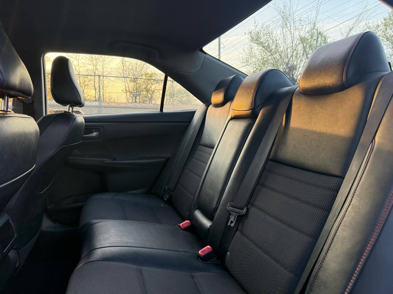 Toyota Camry SE 2017