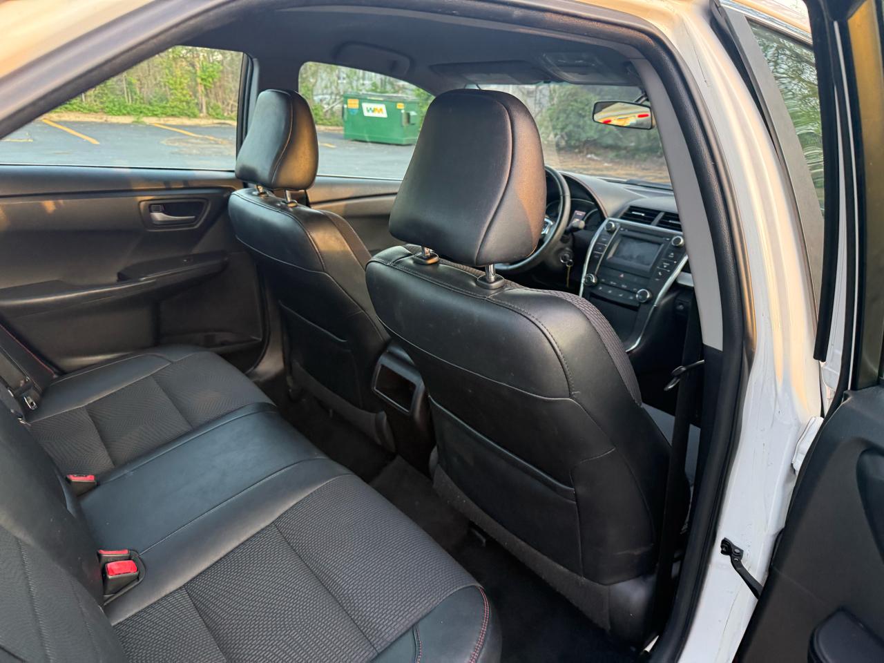 Toyota Camry SE 2017