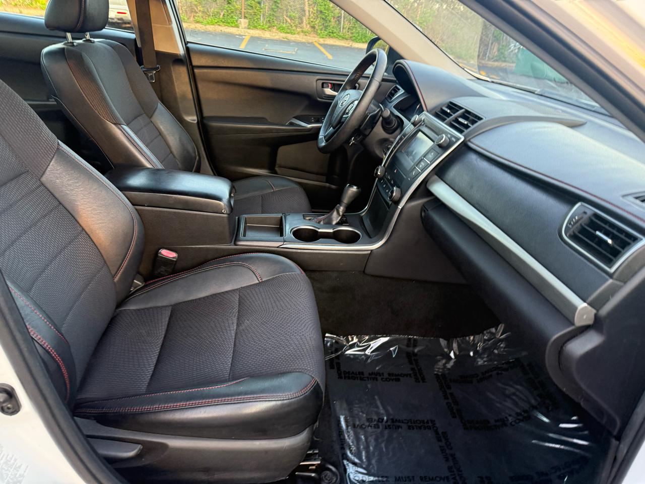 Toyota Camry SE 2017