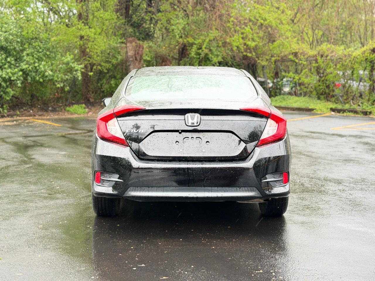 Honda Civic 4dr Sdn LX Auto 2017