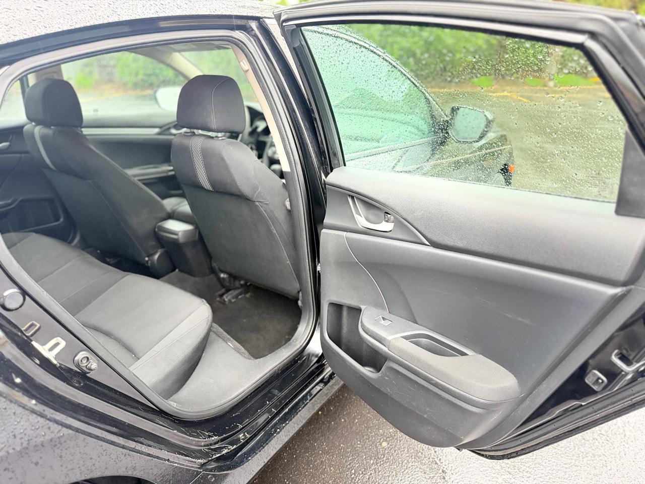 Honda Civic 4dr Sdn LX Auto 2017