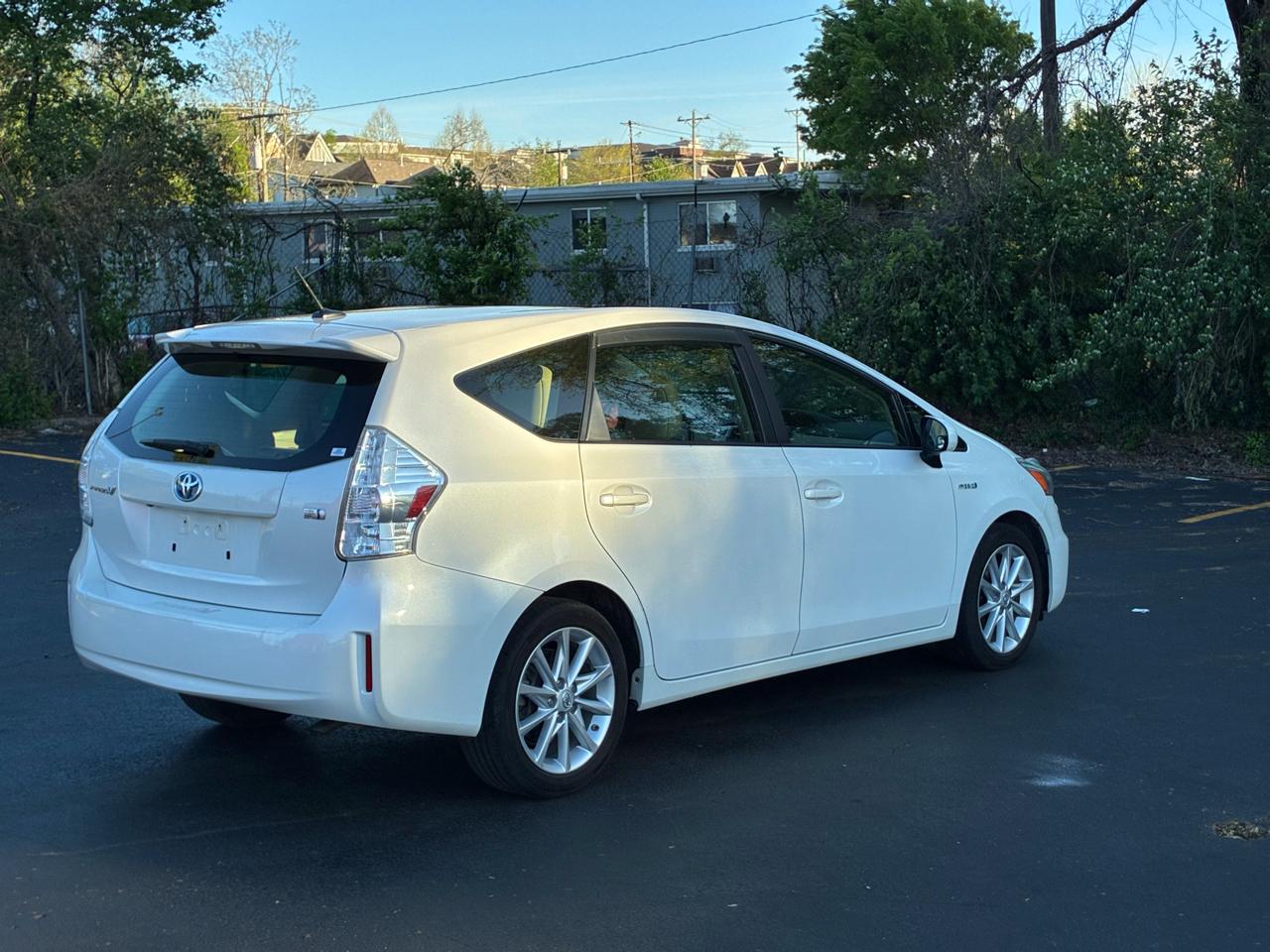 Toyota Prius V Five 2014