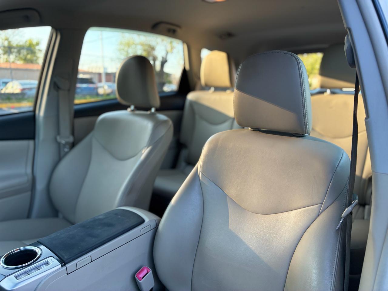 Toyota Prius V Five 2014