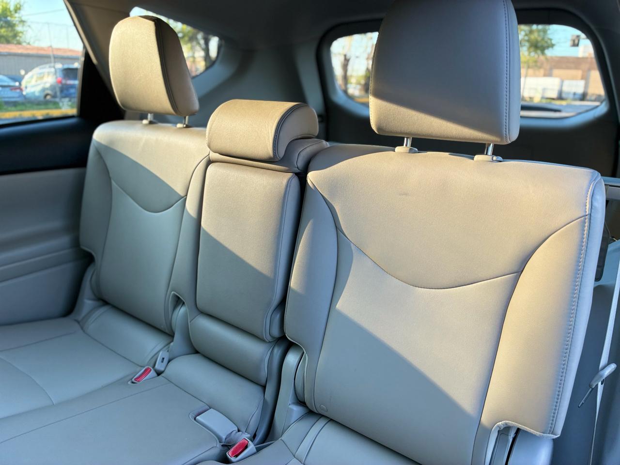 Toyota Prius V Five 2014