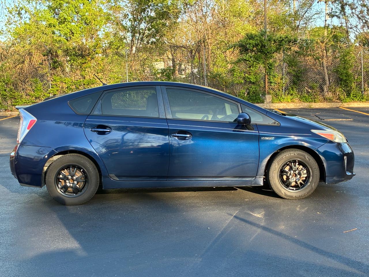 Toyota Prius Two 2014