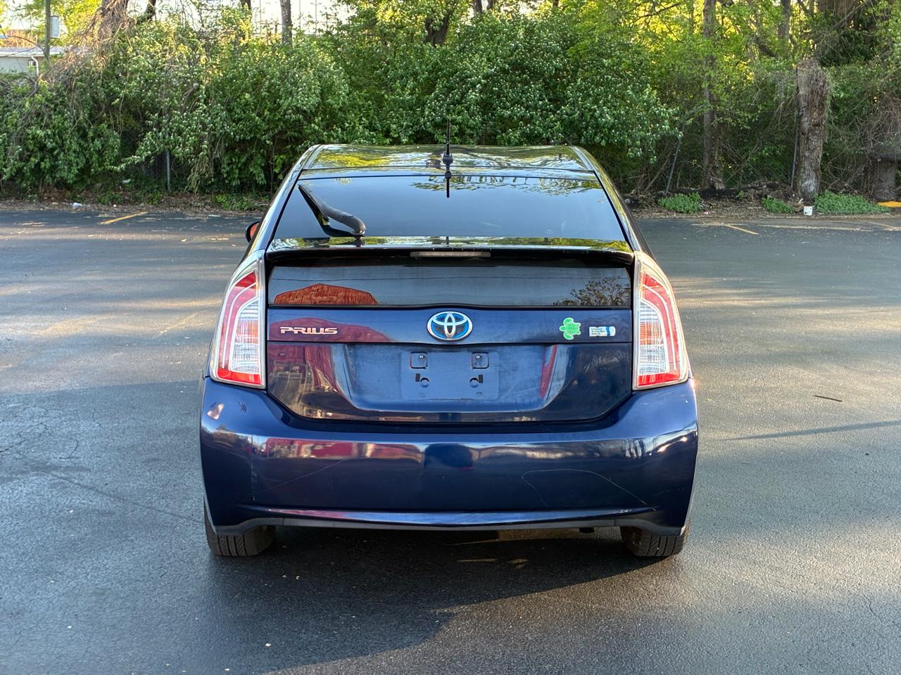 Toyota Prius Two 2014