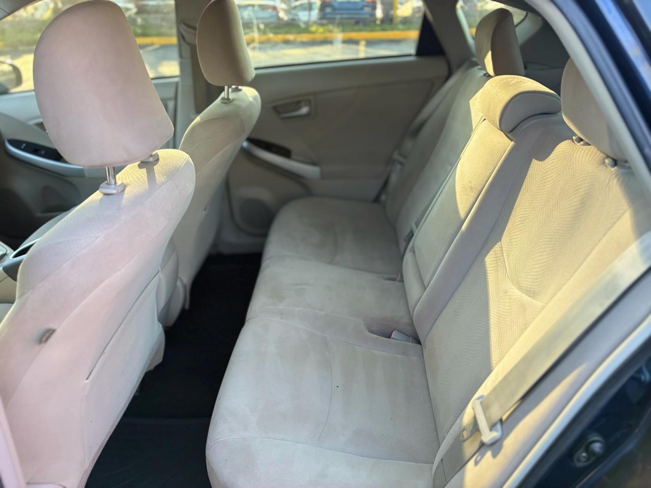 Toyota Prius Two 2014