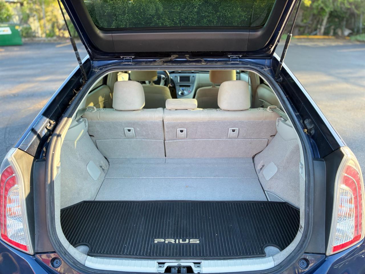 Toyota Prius Two 2014