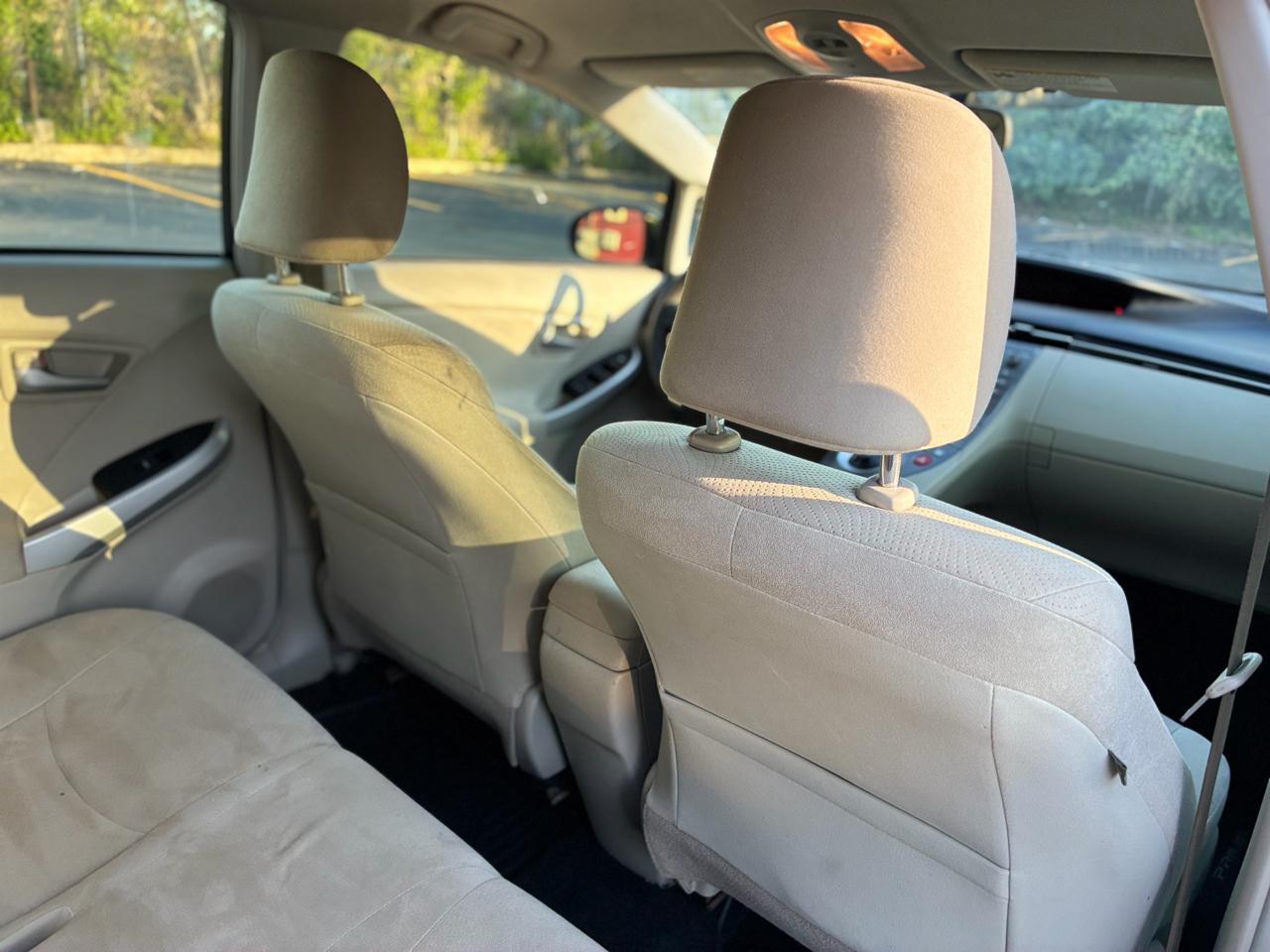 Toyota Prius Two 2014