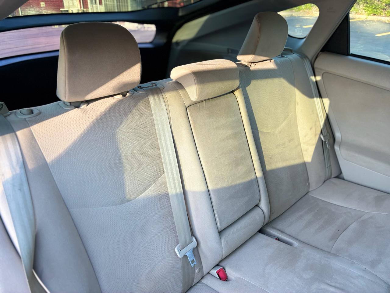 Toyota Prius Two 2014