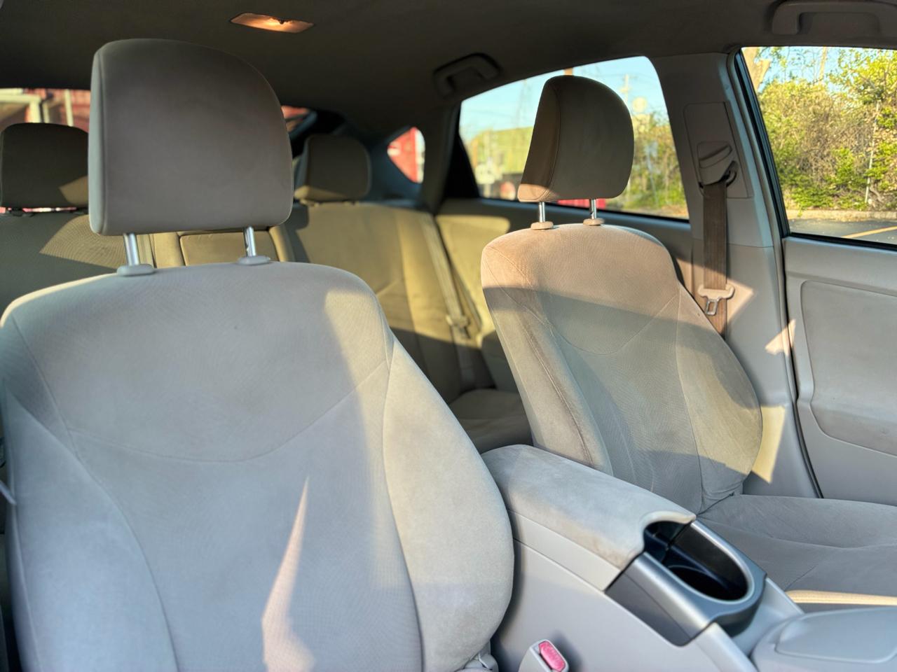 Toyota Prius Two 2014