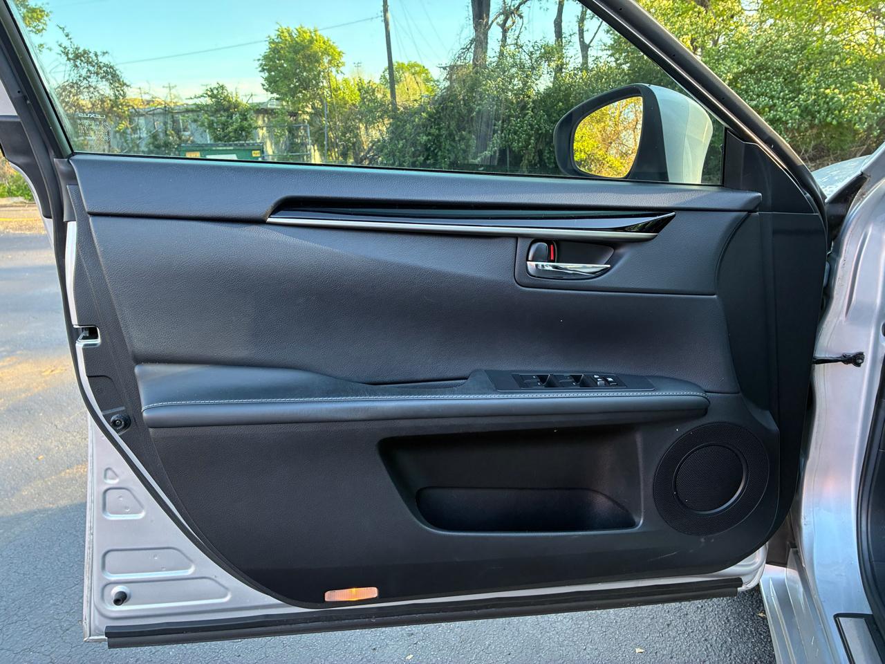 Lexus ES 350 Sedan 2014