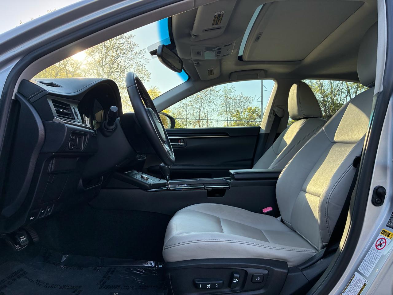 Lexus ES 350 Sedan 2014