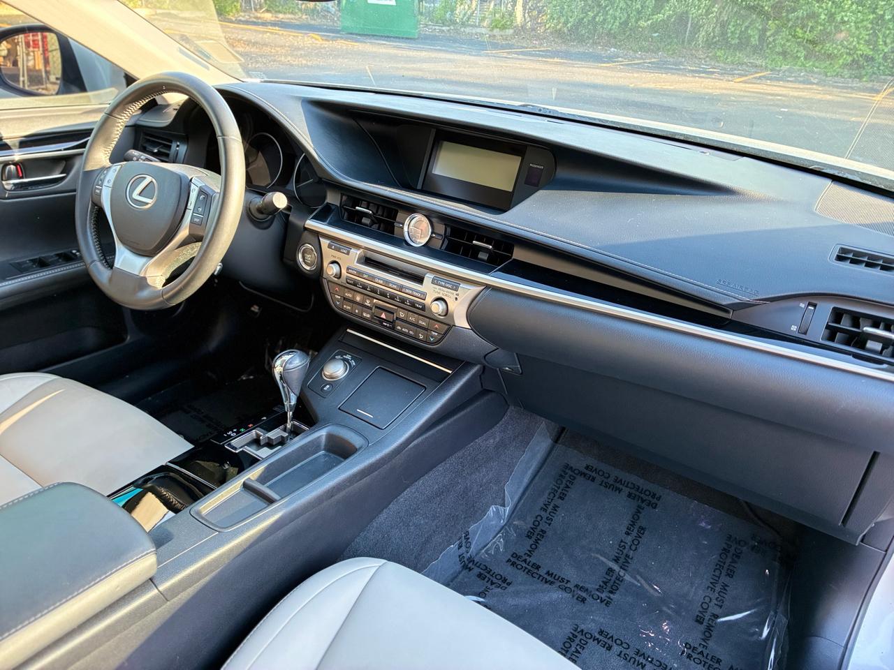 Lexus ES 350 Sedan 2014