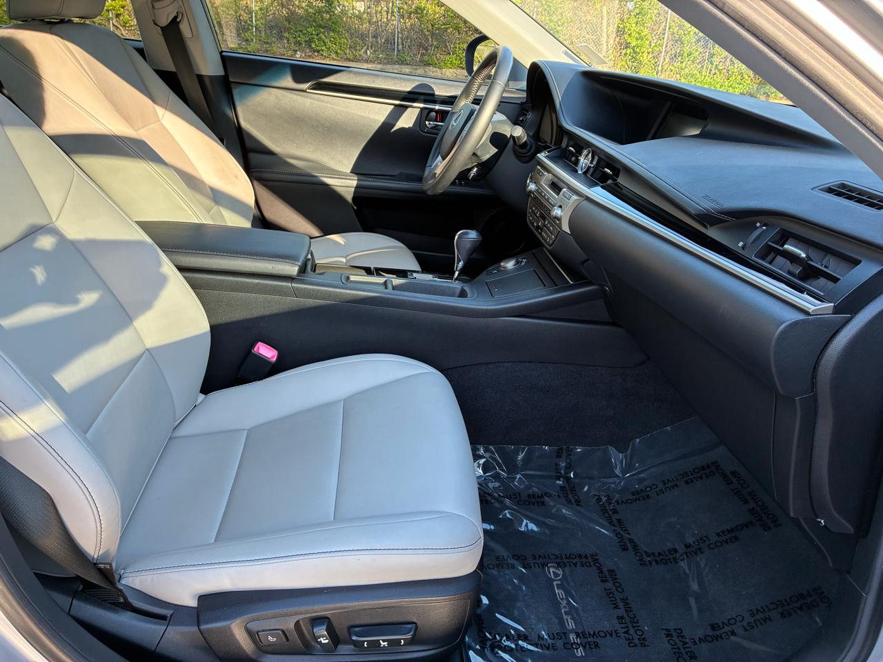 Lexus ES 350 Sedan 2014