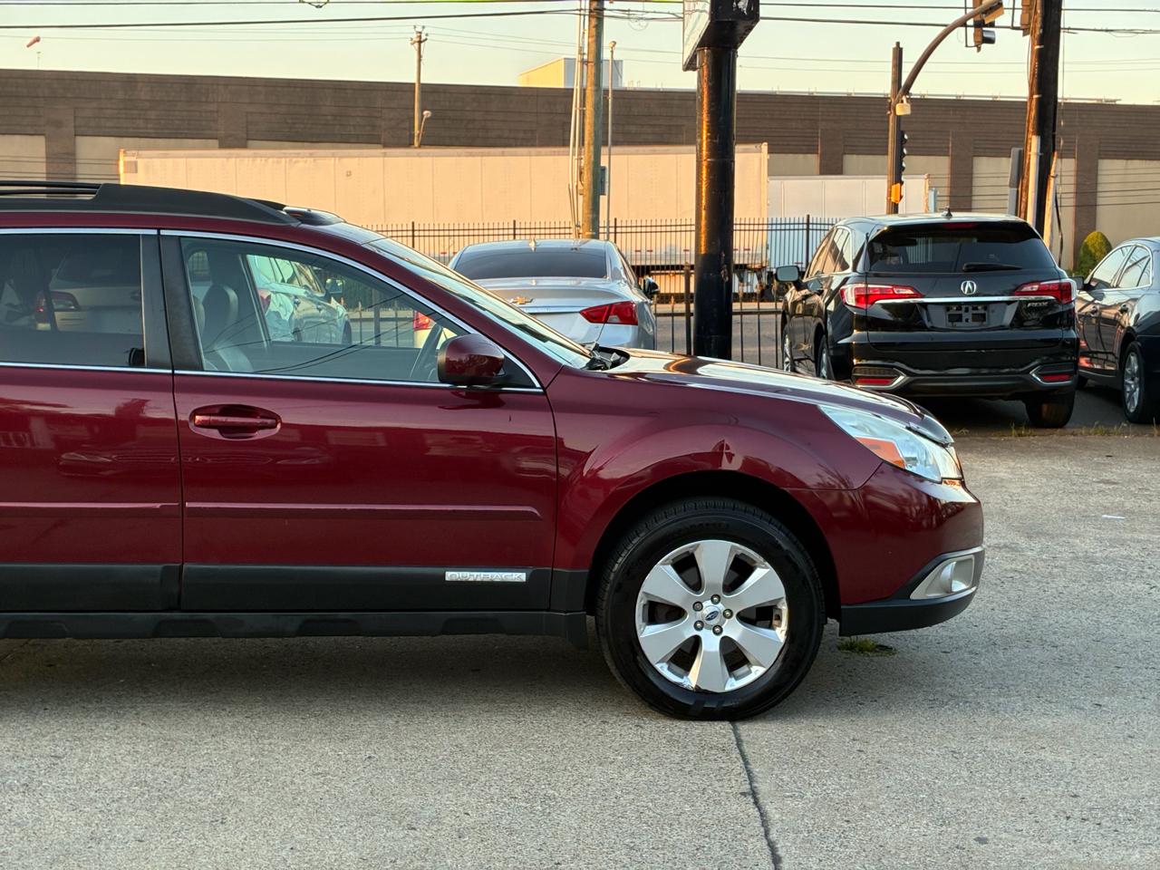 Subaru Outback 2.5i Limited 2012